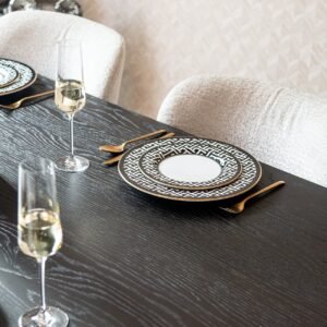 7831 - Eettafel Fairmont black 270 (Dark coffee)